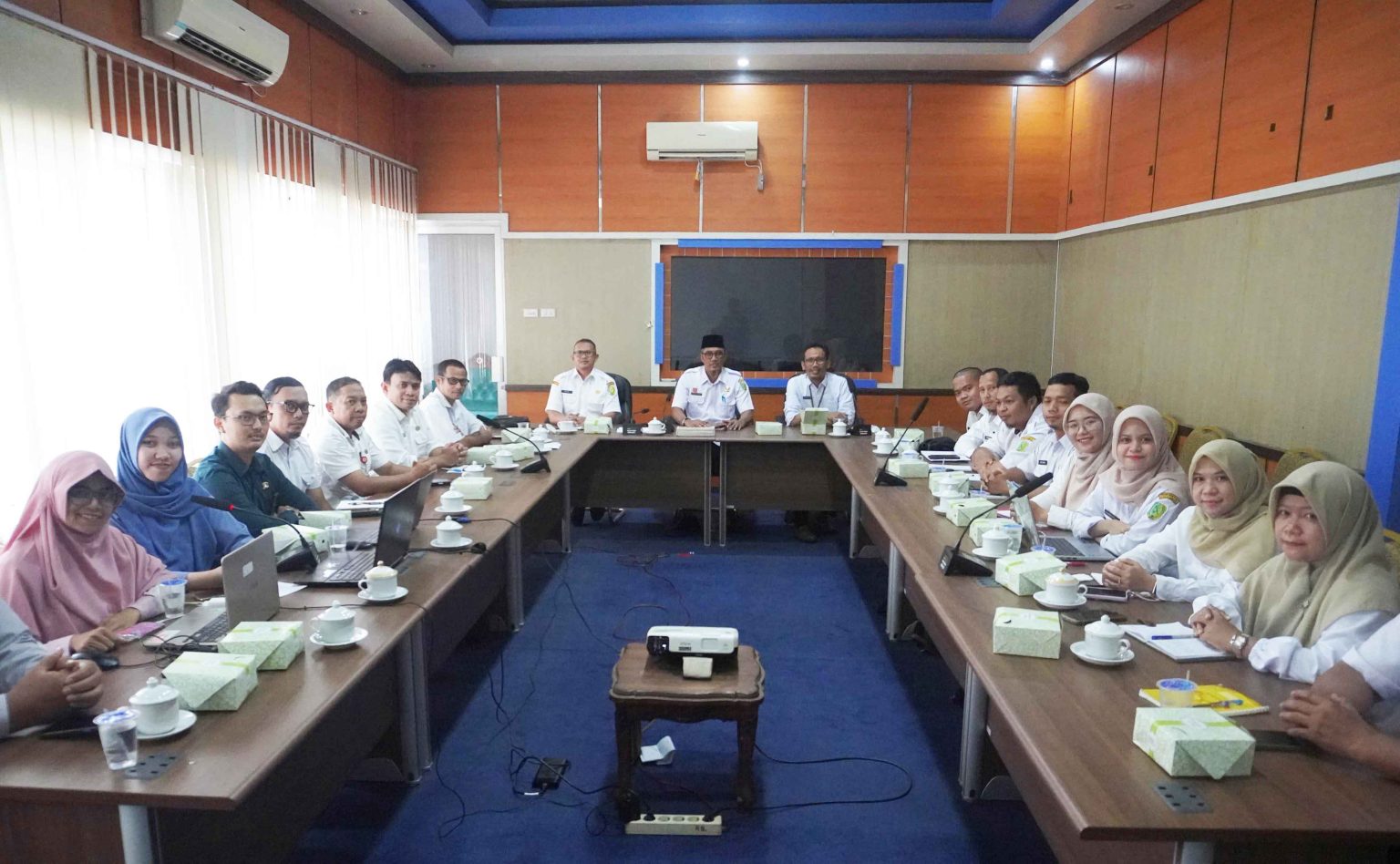 Diskominfo Sambas Dan BPS Kabupaten Sambas Selenggarakan Pembinaan Statistik Sektoral Untuk Memperkuat Satu Data Indonesia